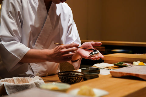 Sushi making class with instructor in Tokyo